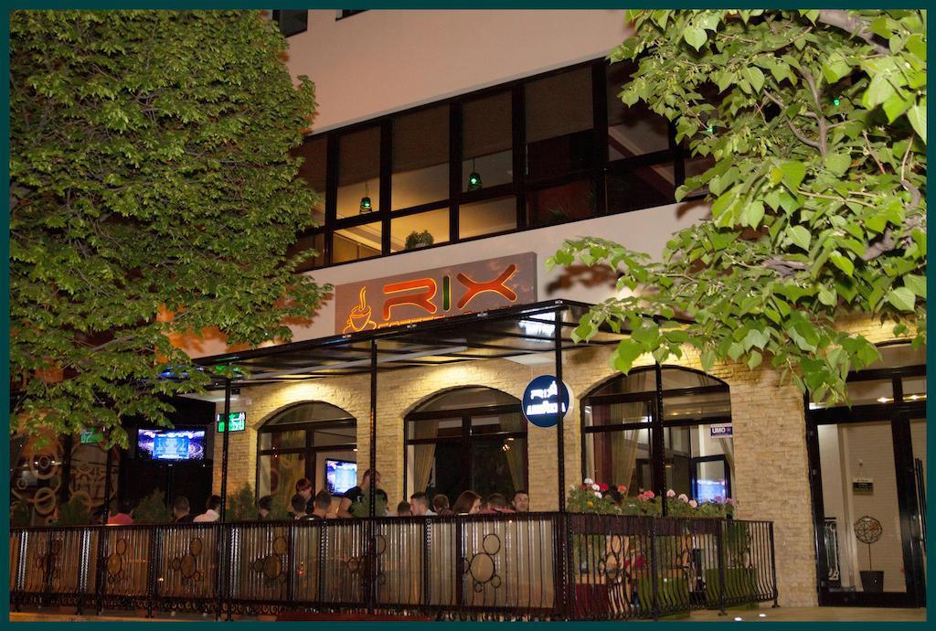 Pensiunea Rix Rooms Focsani Exterior photo