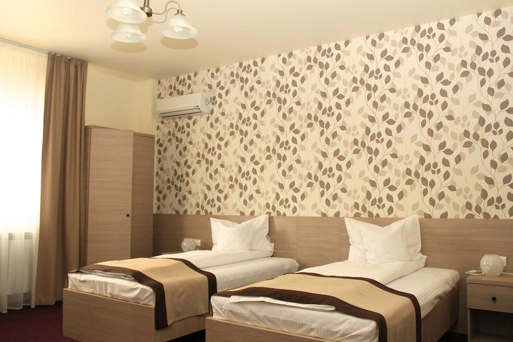 Pensiunea Rix Rooms Focsani Room photo